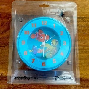 Vintage Disney Finding Nemo Wall/Desk Clock